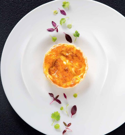 Открытый пирог с тремя сырами